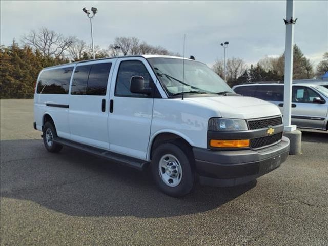 2022 Chevrolet Express LS