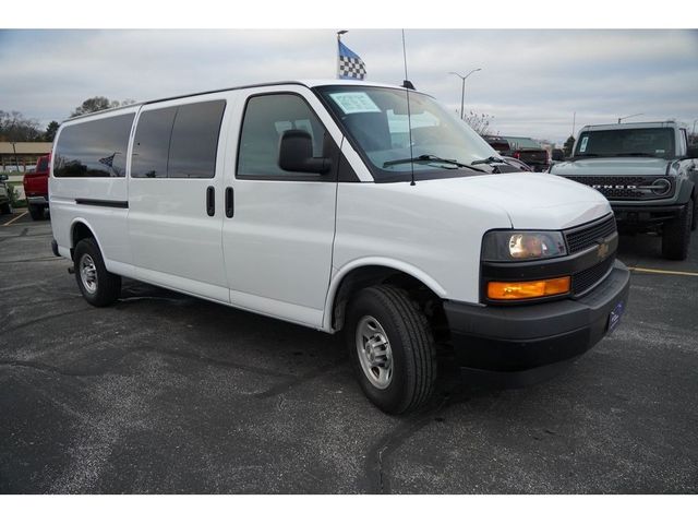 2022 Chevrolet Express LS