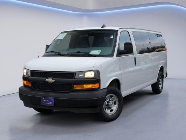 2022 Chevrolet Express LS