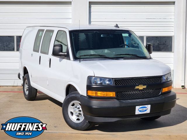 2022 Chevrolet Express Base