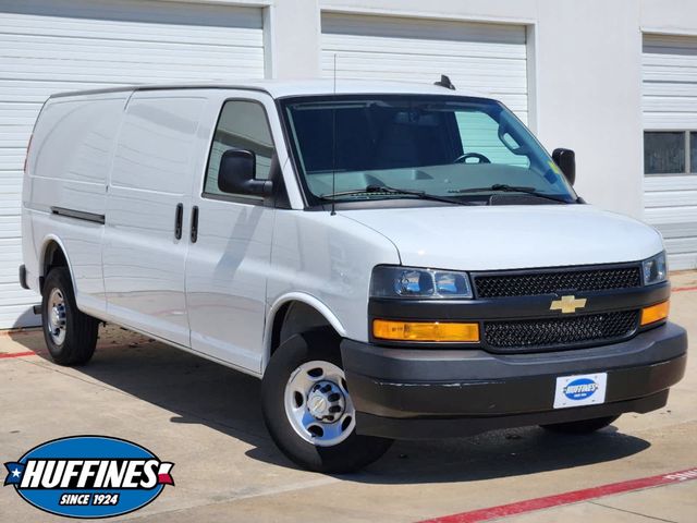 2022 Chevrolet Express Base