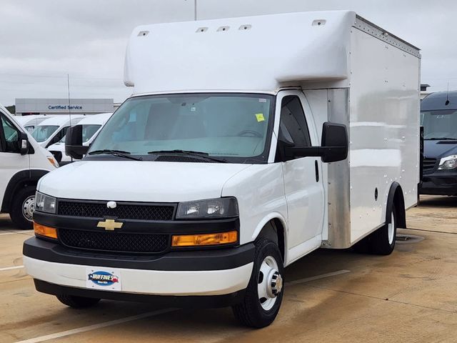 2022 Chevrolet Express Base