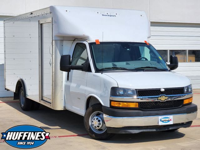 2022 Chevrolet Express Base