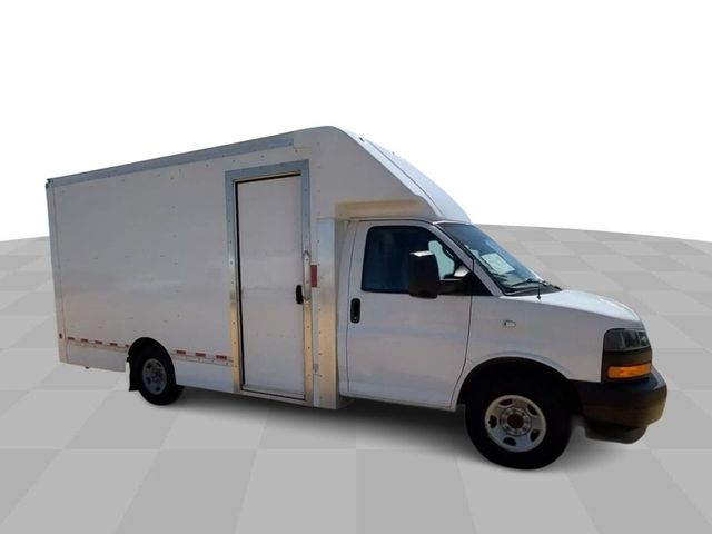 2022 Chevrolet Express Base