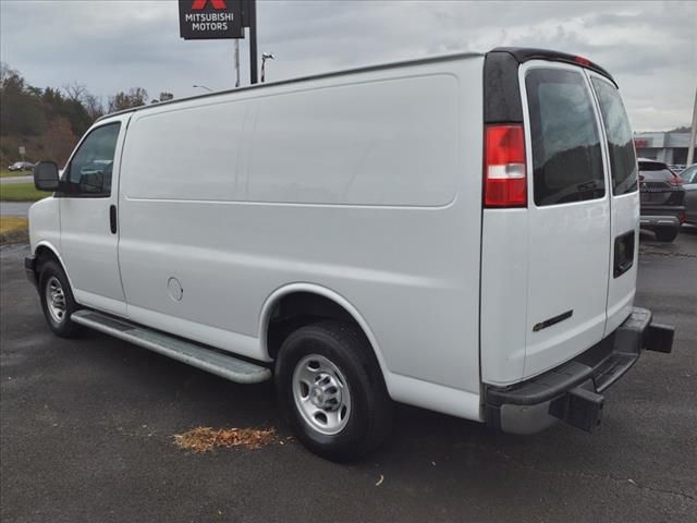 2022 Chevrolet Express Base