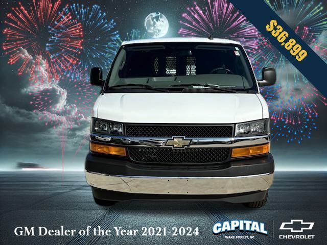 2022 Chevrolet Express Base