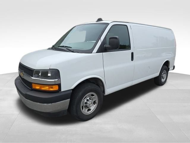 2022 Chevrolet Express Base