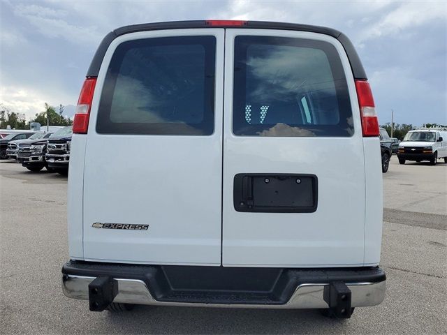 2022 Chevrolet Express Base