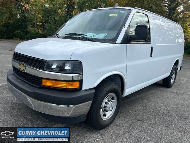 2022 Chevrolet Express Base