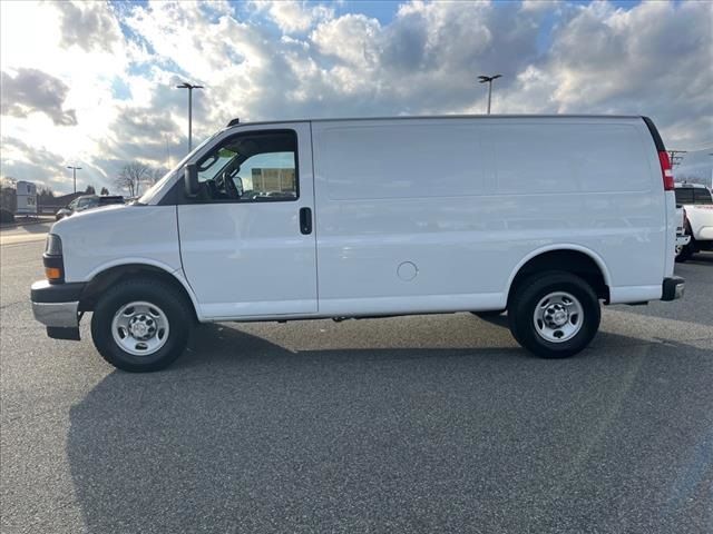 2022 Chevrolet Express Base