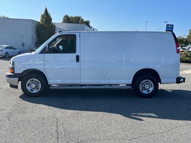 2022 Chevrolet Express Base