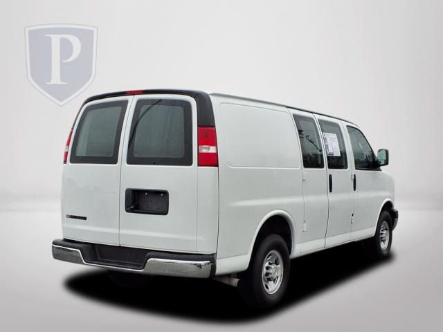 2022 Chevrolet Express Base