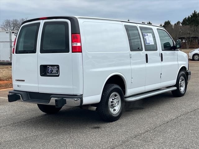 2022 Chevrolet Express Base