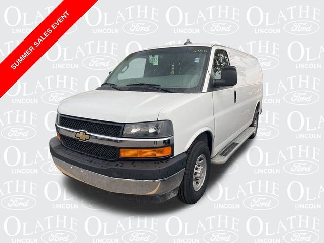 2022 Chevrolet Express Base