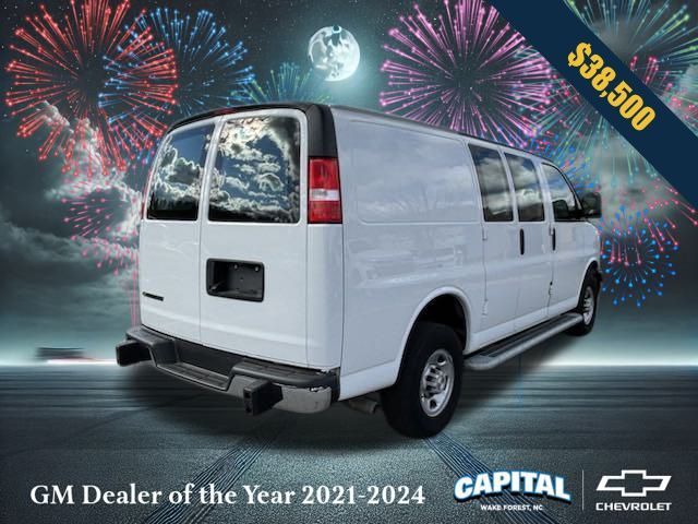 2022 Chevrolet Express Base