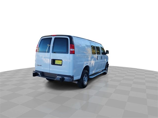 2022 Chevrolet Express Base