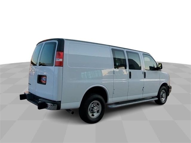 2022 Chevrolet Express Base