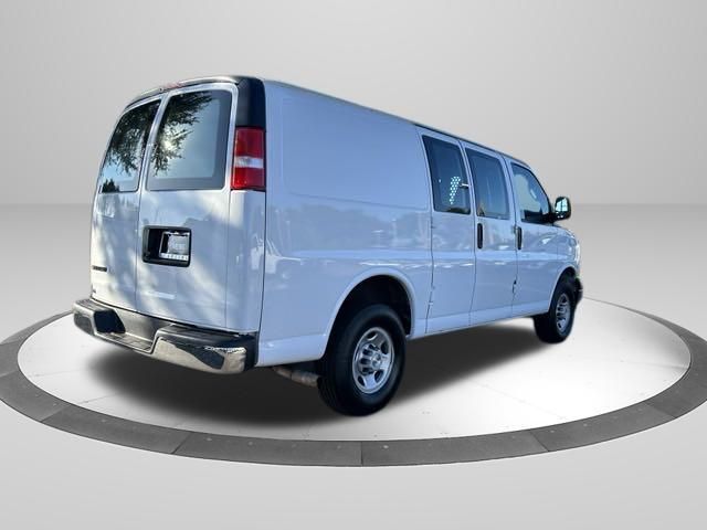 2022 Chevrolet Express Base