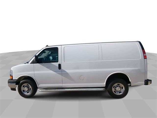 2022 Chevrolet Express Base