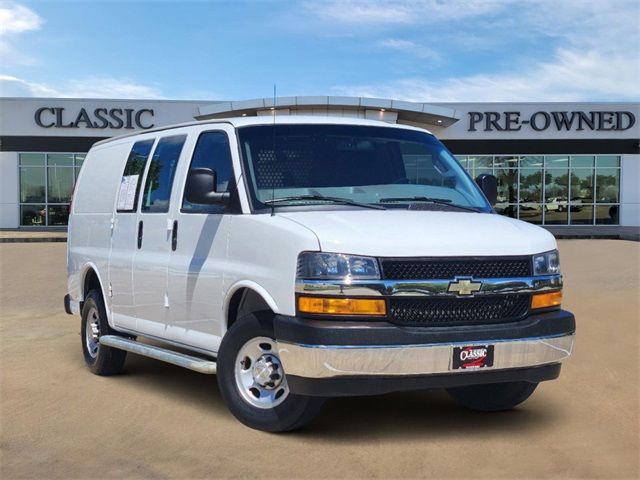 2022 Chevrolet Express Base