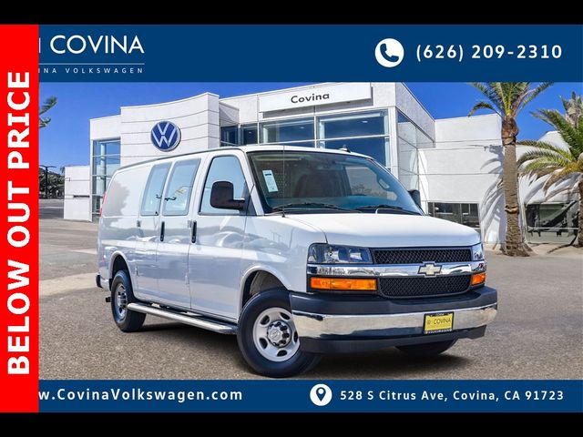 2022 Chevrolet Express Base