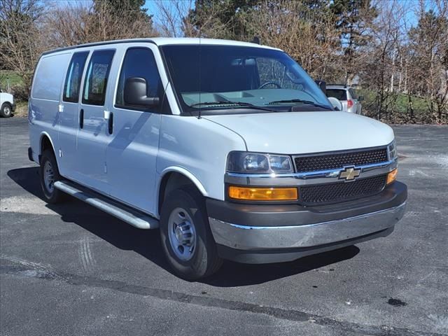 2022 Chevrolet Express Base