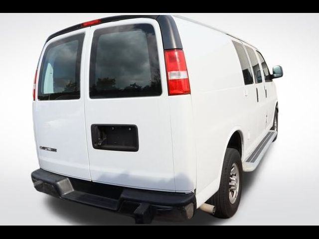 2022 Chevrolet Express Base