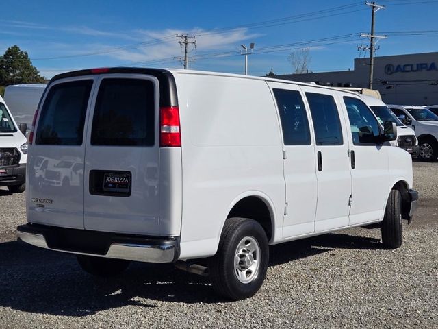 2022 Chevrolet Express Base