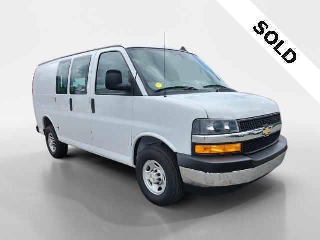 2022 Chevrolet Express Base