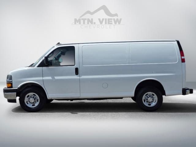 2022 Chevrolet Express Base