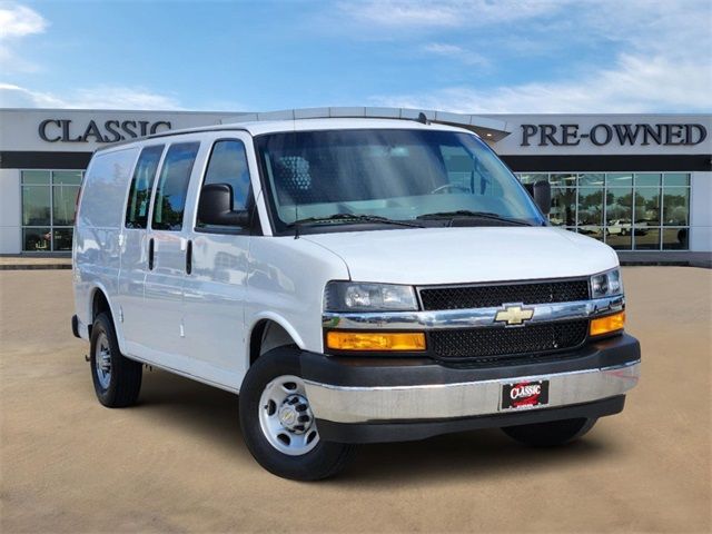 2022 Chevrolet Express Base