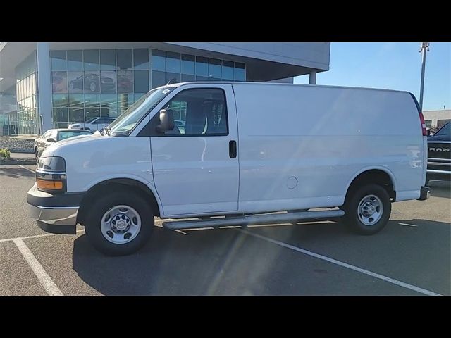 2022 Chevrolet Express Base