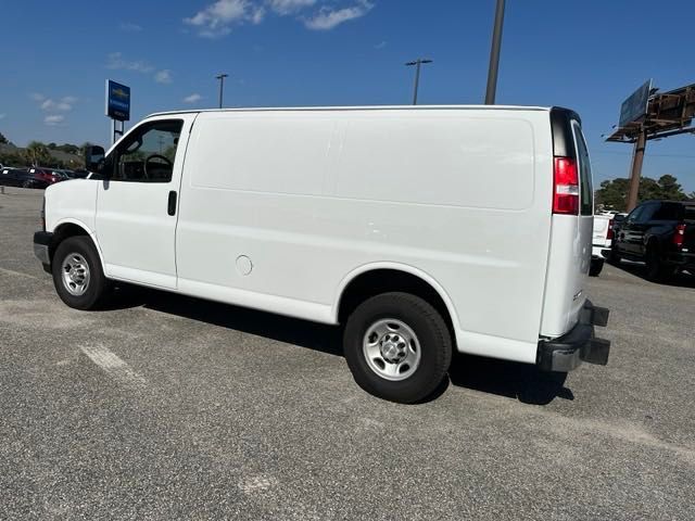 2022 Chevrolet Express Base