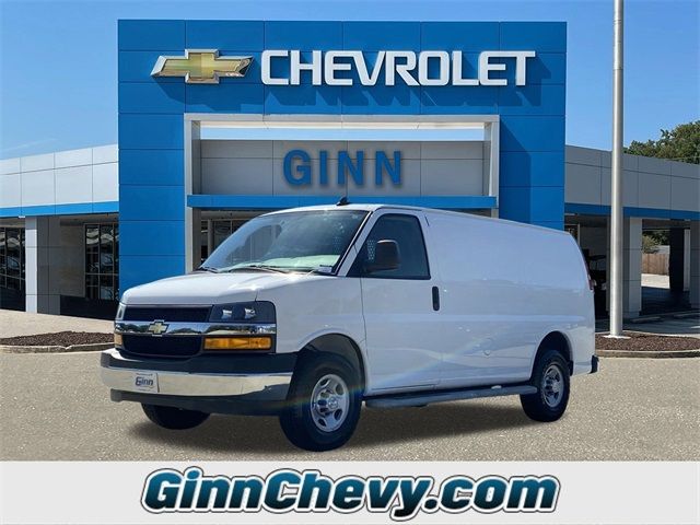 2022 Chevrolet Express Base