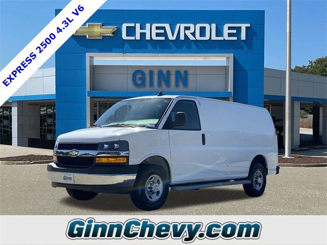 2022 Chevrolet Express Base