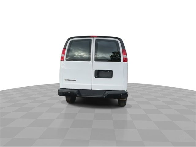 2022 Chevrolet Express Base