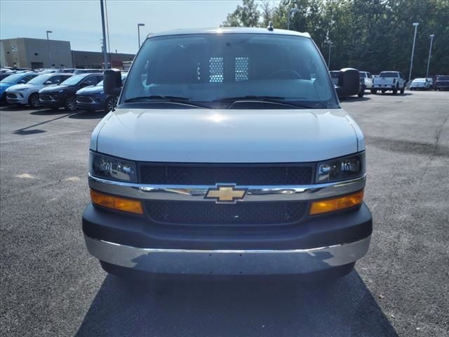 2022 Chevrolet Express Base