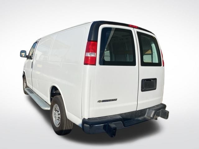 2022 Chevrolet Express Base