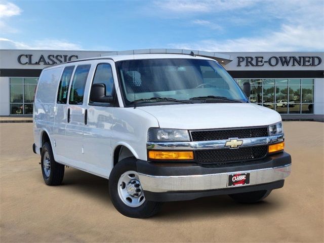 2022 Chevrolet Express Base