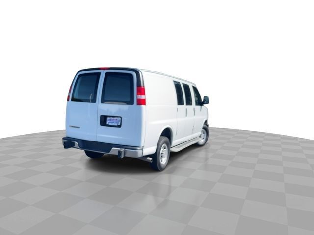 2022 Chevrolet Express Base