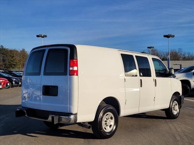 2022 Chevrolet Express Base