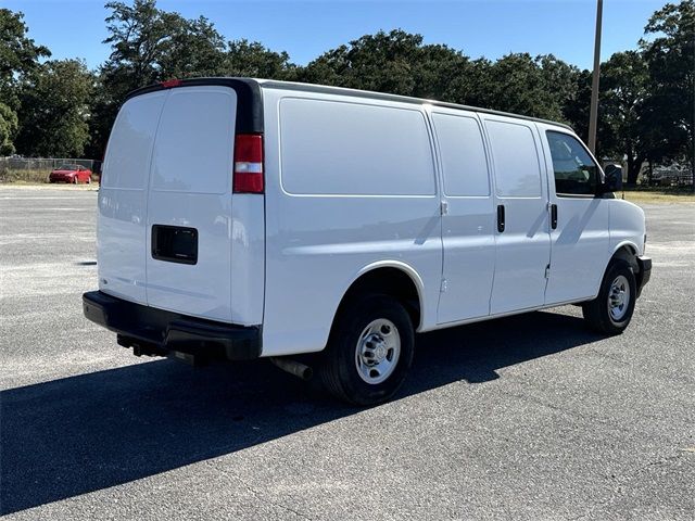 2022 Chevrolet Express Base