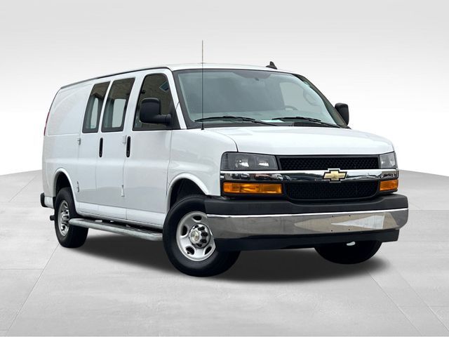 2022 Chevrolet Express Base