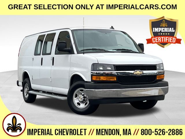 2022 Chevrolet Express Base