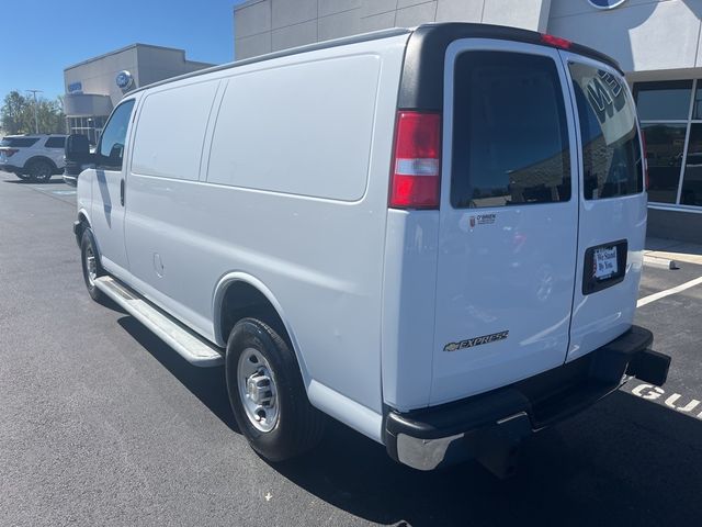 2022 Chevrolet Express Base