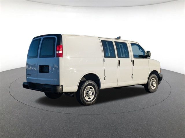 2022 Chevrolet Express Base