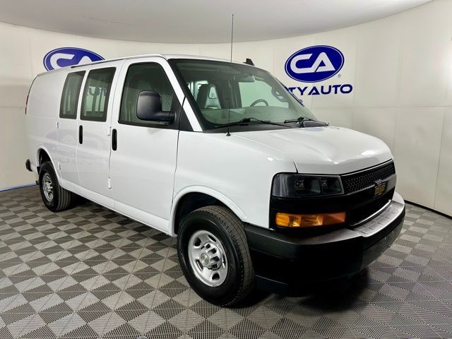 2022 Chevrolet Express Base