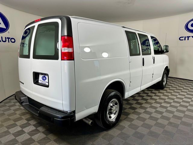 2022 Chevrolet Express Base