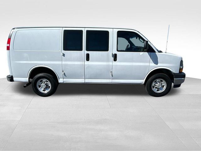 2022 Chevrolet Express Base