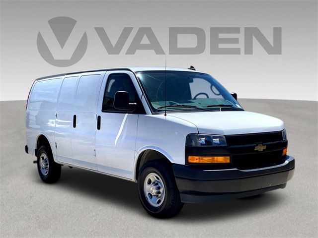 2022 Chevrolet Express Base